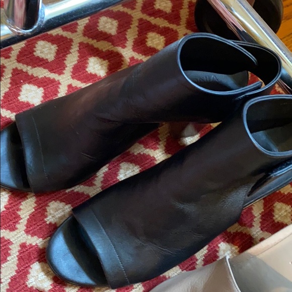 Vince Heels - Picture 7 of 7